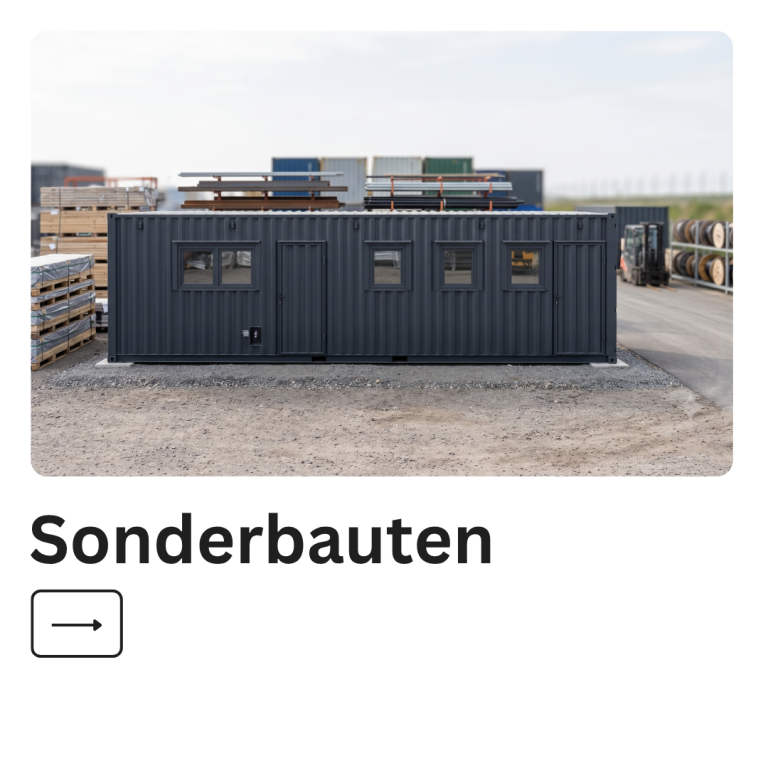 Rolltorcontainer Seecontainer Lagercontainer Rolltorcontainer mit vier Sektionen in einem modernen, hellen Raum.